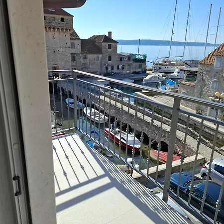 Apartment Kastilac *