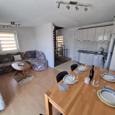 Kastilac Apartment *