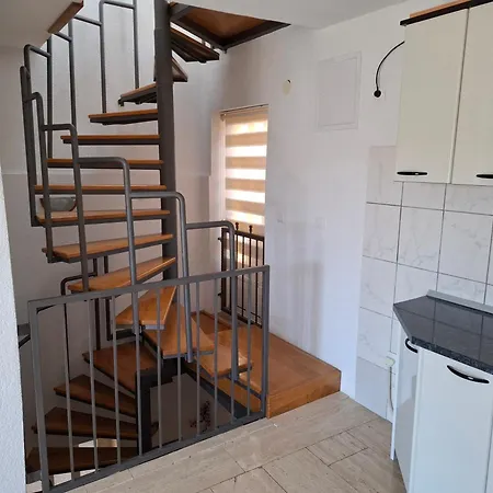 Apartment Kastilac *