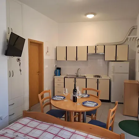 Kastilac Apartman Kaštela