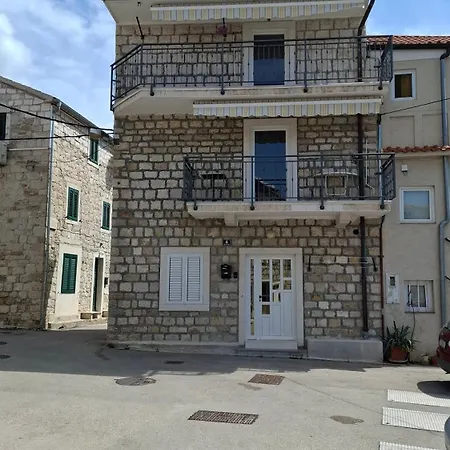 Kastilac Kastela